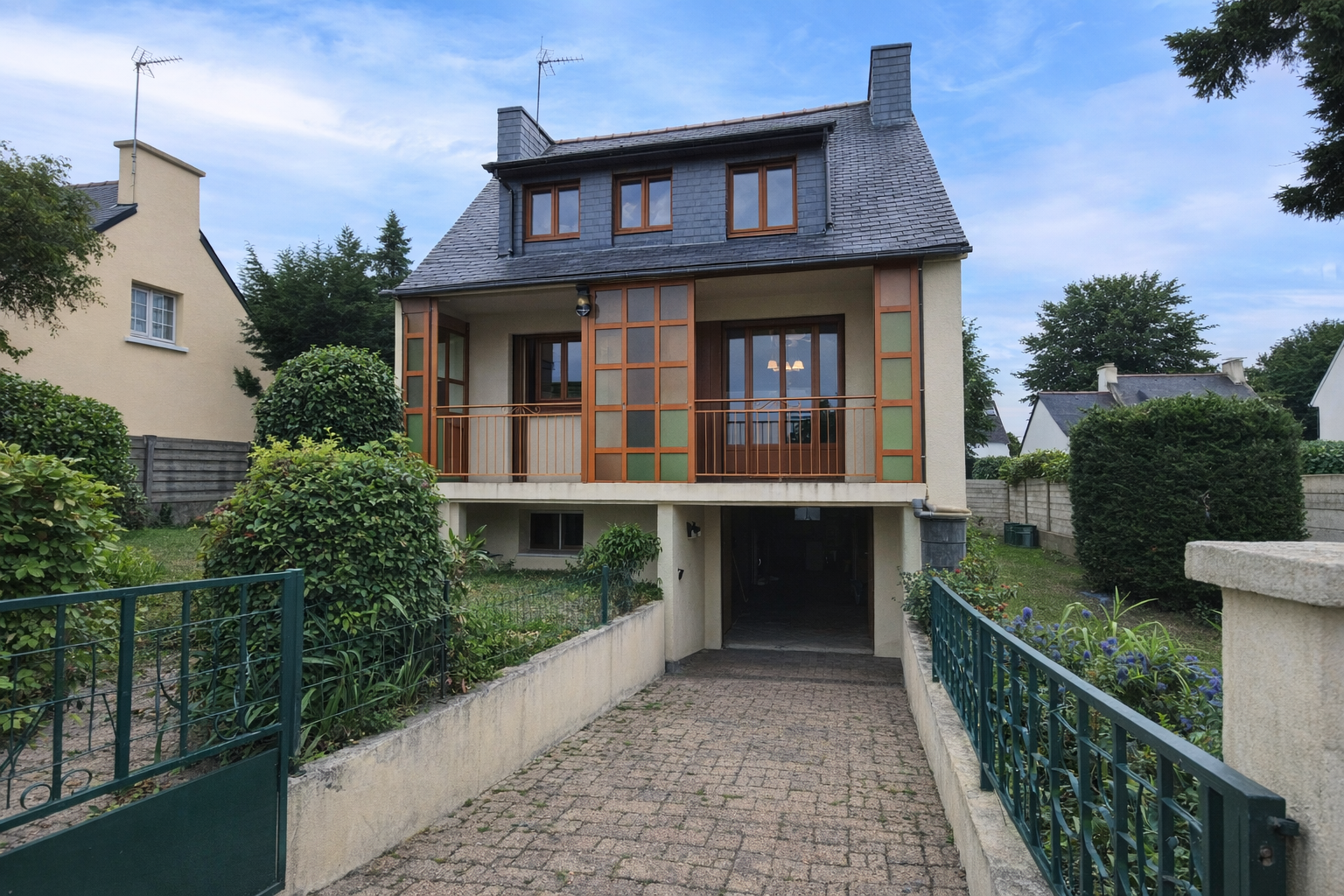 MAISON T6 122M² - 4 CHAMBRES - SOUS-SOL INTEGRAL - QUARTIER CALME - TERRAIN DE 430M² photo 2