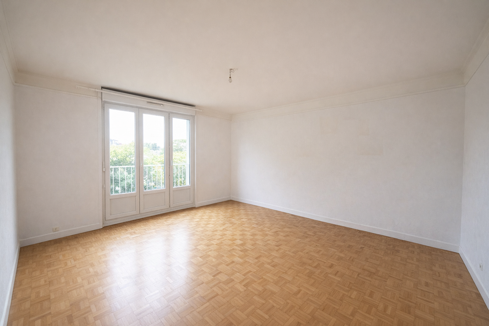 MAISON 95 M2 (142M2 UTILE) - 4 CHAMBRES - JARDIN AU CALME - EXPO SUD-OUEST - SOUS-SOL COMPLET - GARAGE - BEAU POTENTIEL photo 3