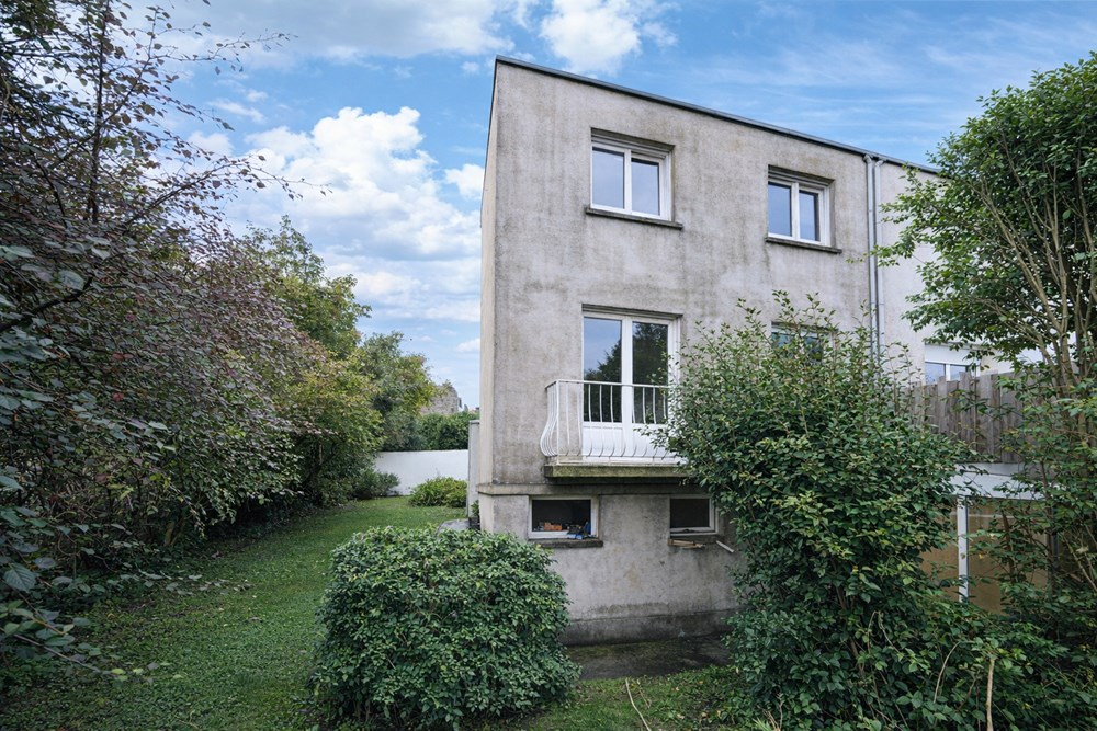 MAISON 95 M2 (142M2 UTILE) - 4 CHAMBRES - JARDIN AU CALME - EXPO SUD-OUEST - SOUS-SOL COMPLET - GARAGE - BEAU POTENTIEL photo 2