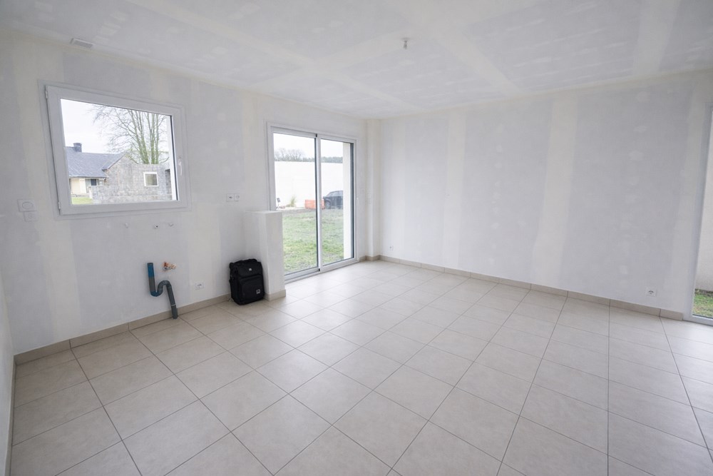 MAISON DE PLAIN PIED NEUVE - 3 CHAMBRES - ATELIER - TOUT A L'EGOUT - SUR TERRAIN DE 400M² photo 4