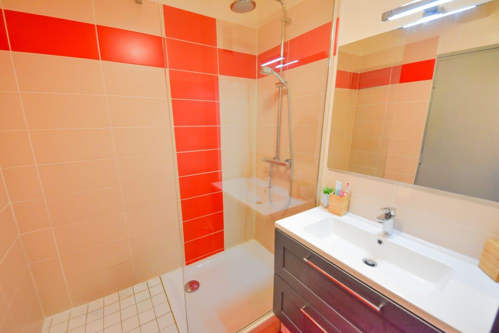 APPARTEMENT 68M² T3 - 2 CHAMBRES - DERNIER ETAGE - DALLE BETON - LUMINEUX - AUCUNS TRAVAUX photo 5