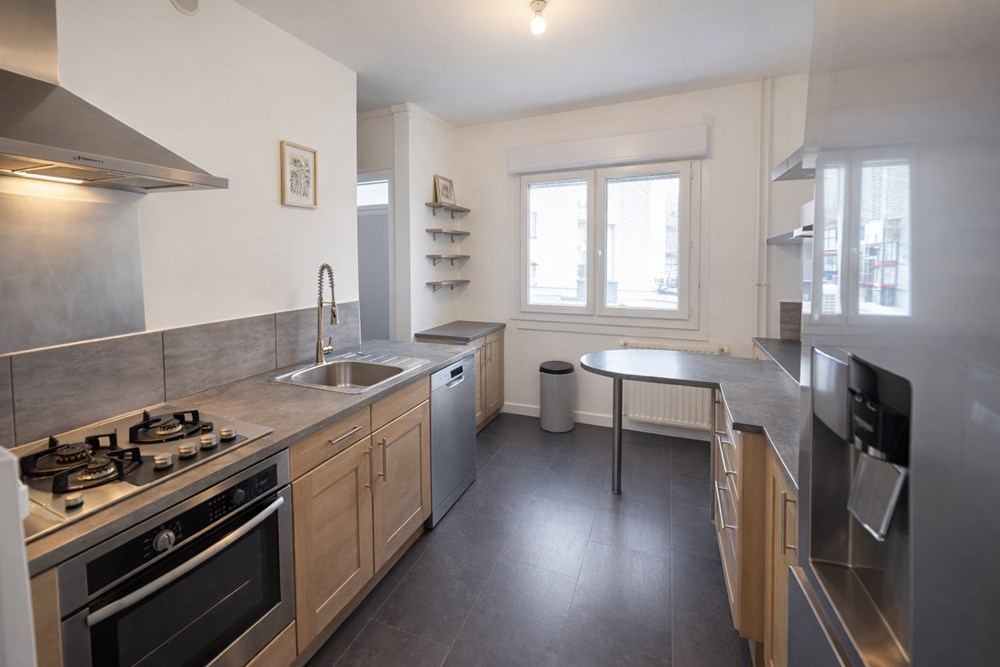 APPARTEMENT 77M² T5 - DALLE BETON - 2 CHAMBRE POSSIBLE 3 - IDEAL COLOCATION - BEAU POTENTIEL photo 2