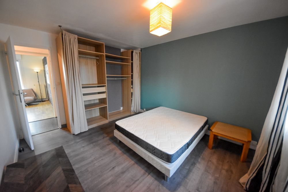 APPARTEMENT 77M² T5 - DALLE BETON - 2 CHAMBRE POSSIBLE 3 - IDEAL COLOCATION - BEAU POTENTIEL photo 5