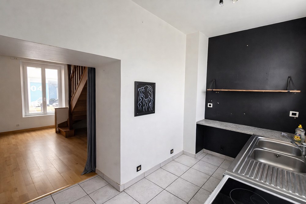 APPARTEMENT - DUPLEX - 1 CHAMBRE - BEAU POTENTIEL - PETITE COPROPRIETE - IDEAL INVESTISSEUR OU PREMIER ACHAT. photo 3