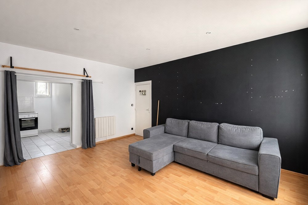 APPARTEMENT - DUPLEX - 1 CHAMBRE - BEAU POTENTIEL - PETITE COPROPRIETE - IDEAL INVESTISSEUR OU PREMIER ACHAT.