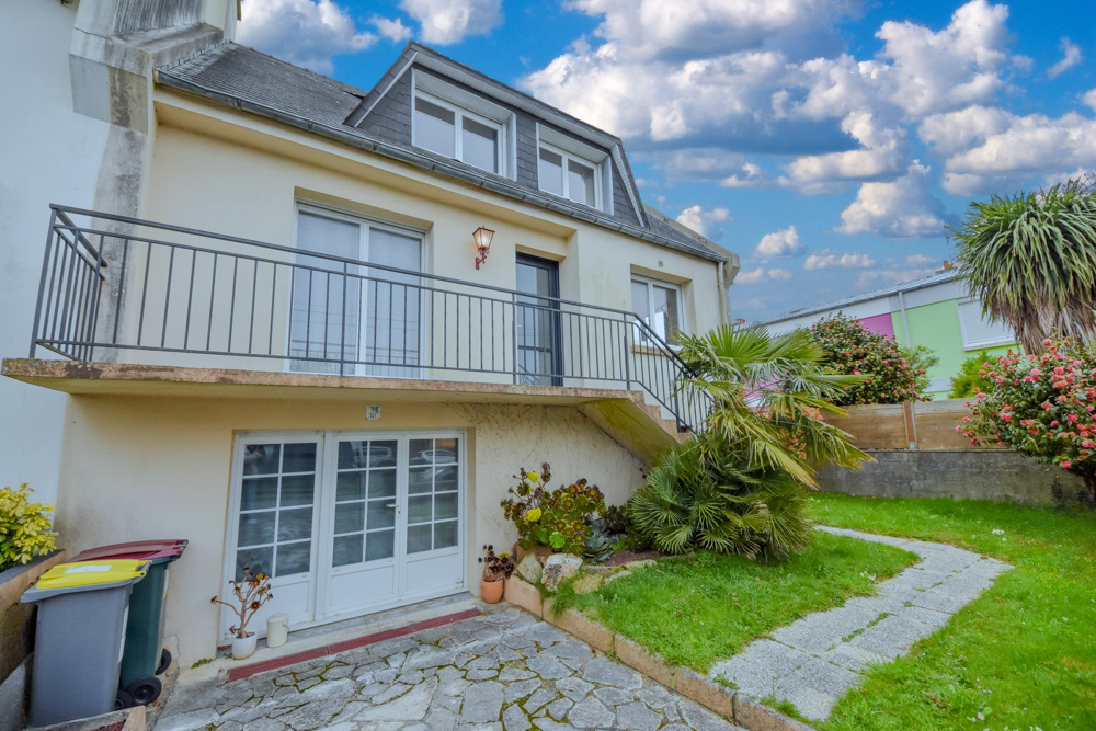 MAISON DE VILLE 115M² DE 1972 T6 - 4 CHAMBRES - SOUS-SOL SUR TERRAIN CLOS DE 275M²
