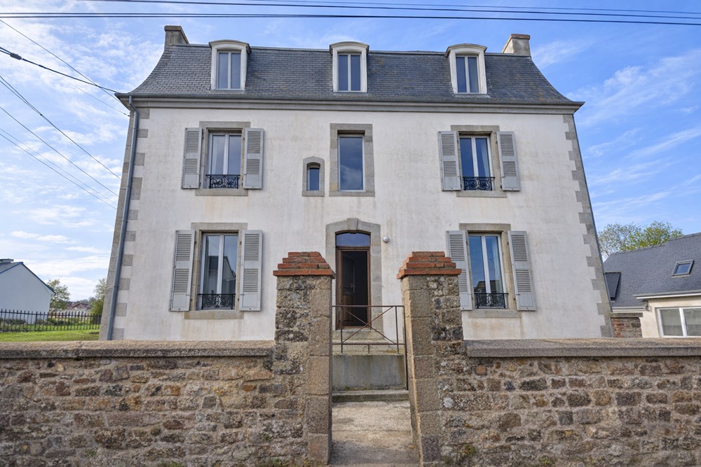 IMMEUBLE D'INVESTISSEMENT 3 ETAGES - 6 APPARTEMENTS AVEC UN GARAGE SUR TERRAIN DE 676M² photo 3