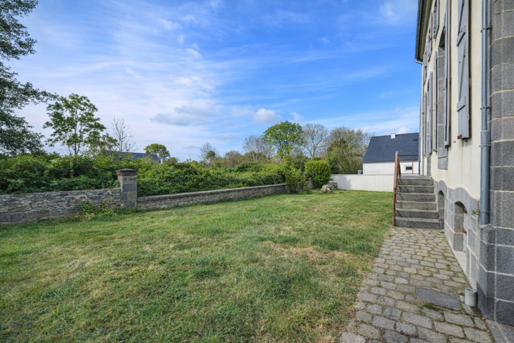 IMMEUBLE D'INVESTISSEMENT 3 ETAGES - 6 APPARTEMENTS AVEC UN GARAGE SUR TERRAIN DE 676M² photo 4