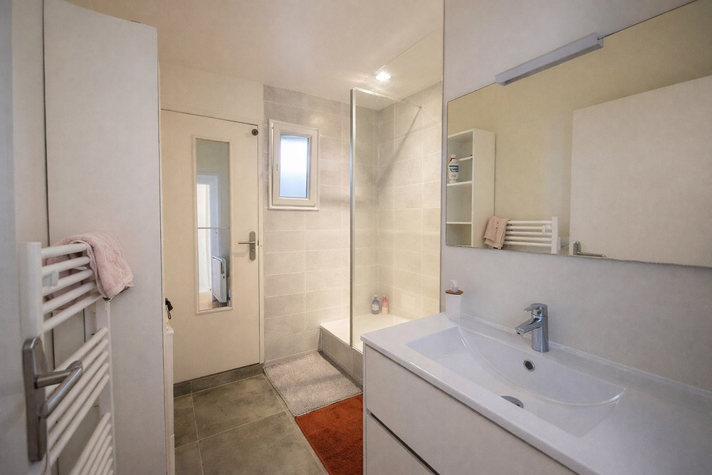 RUE BRAILLE - APPARTEMENT DE 73 M2 - SANS TRAVAUX - DERNIER ETAGE - 3 CHAMBRES - DALLE BETON - CHAUFFAGE ELECTRIQUE - FAIBLES CHARGES - CAVE photo 5