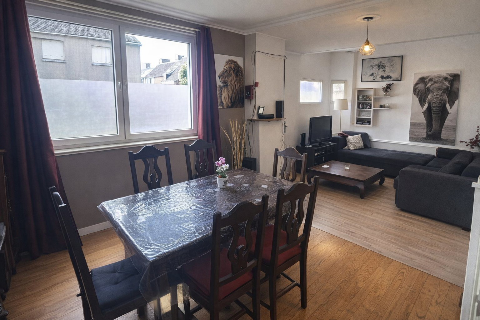 MAISON DE VILLE T5 - 3 CHAMBRES POSSIBLE 5 - BEAU POTENTIEL - SUR TERRAIN CLOS DE 175M² photo 3