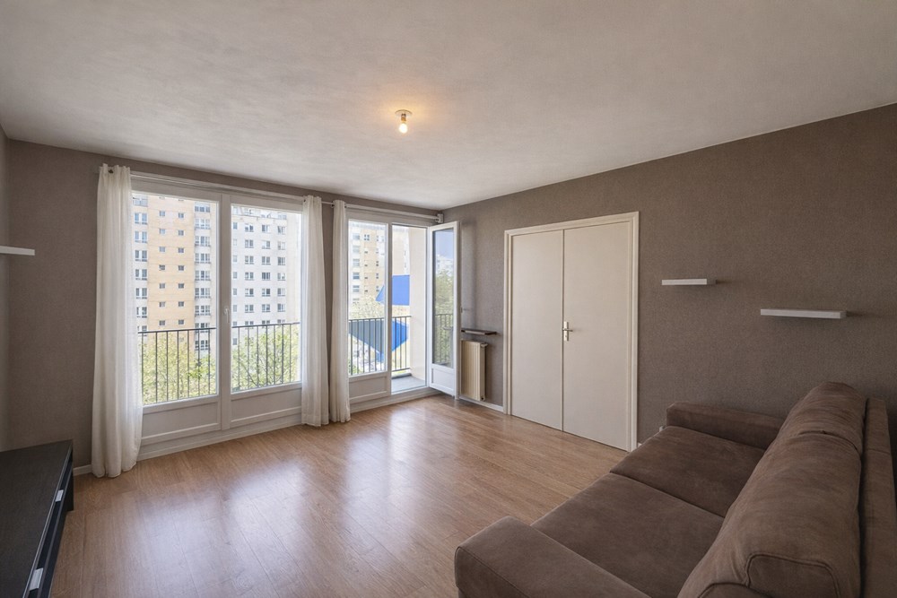 APPARTEMENT - T3 - 2 CHAMBRES - ETAGE INTERMEDIAIRE - ASCENSEUR - BALCON - CHAUFFAGE URBAIN - GARAGE EN OPTION. photo 5