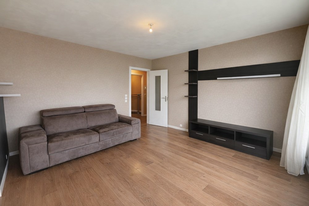 APPARTEMENT - T3 - 2 CHAMBRES - ETAGE INTERMEDIAIRE - ASCENSEUR - BALCON - CHAUFFAGE URBAIN - GARAGE EN OPTION. photo 3