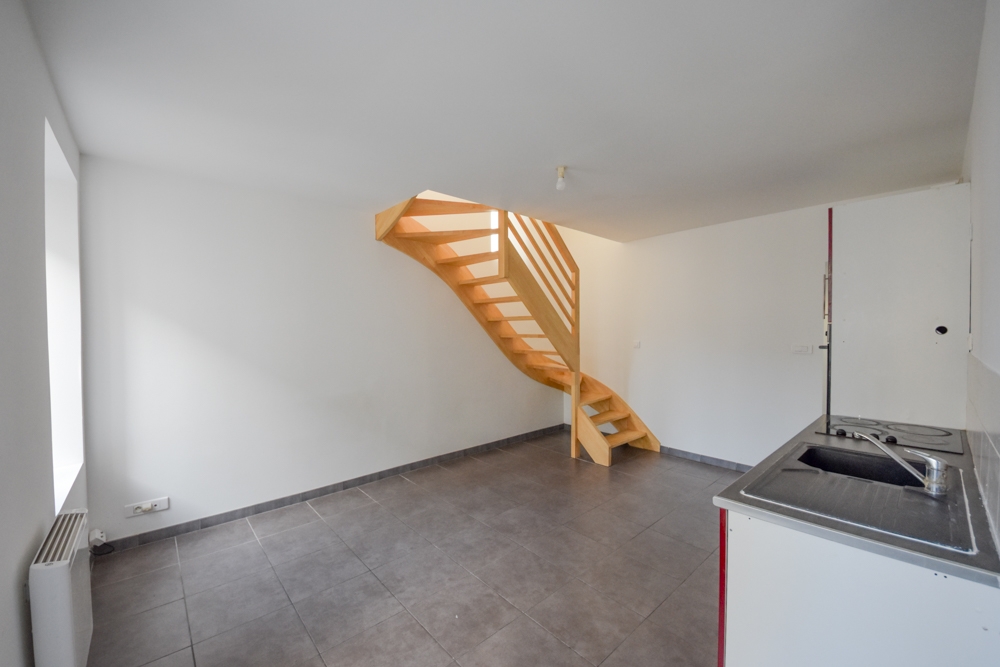 APPARTEMENT DUPLEX T3 55M² - DALLE BETON - 2 CHAMBRES - DERNIER ETAGE - PETITE COPROPRIETE - PAS DE TRAVAUX - CAVE BETONNEE photo 4