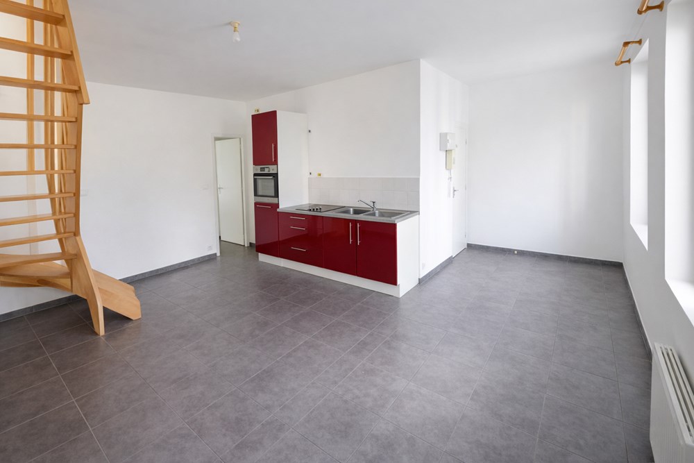 APPARTEMENT DUPLEX T3 55M² - DALLE BETON - 2 CHAMBRES - DERNIER ETAGE - PETITE COPROPRIETE - PAS DE TRAVAUX - CAVE BETONNEE photo 2