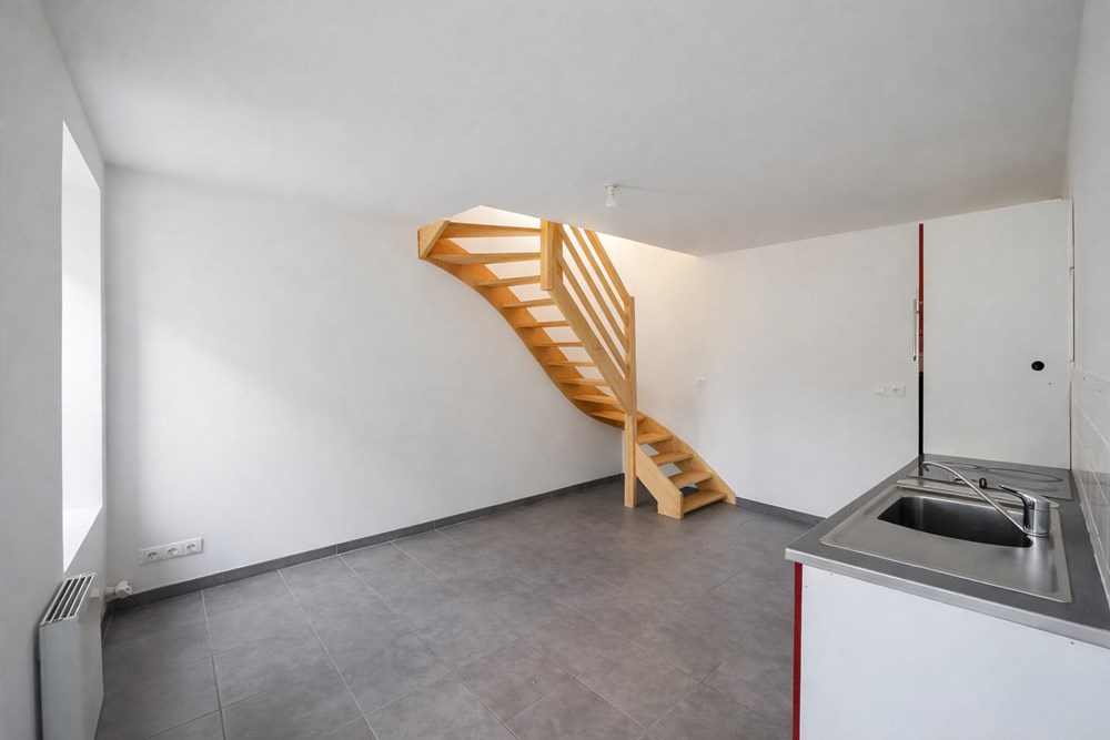 APPARTEMENT DUPLEX T3 55M² - DALLE BETON - 2 CHAMBRES - DERNIER ETAGE - PETITE COPROPRIETE - PAS DE TRAVAUX - CAVE BETONNEE photo 3