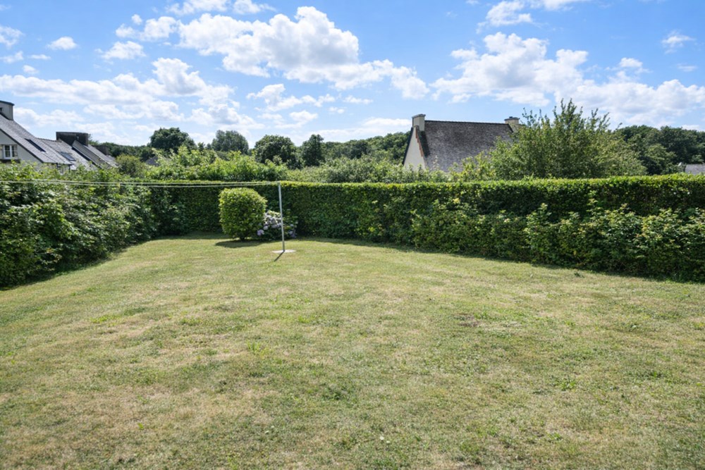 MAISON DE 90 M² - 3 CHAMBRES - SOUS-SOL COMPLET - JARDIN CLOS DE 500M² - DPE C - POMPE A CHALEUR - FENETRES PVC photo 5