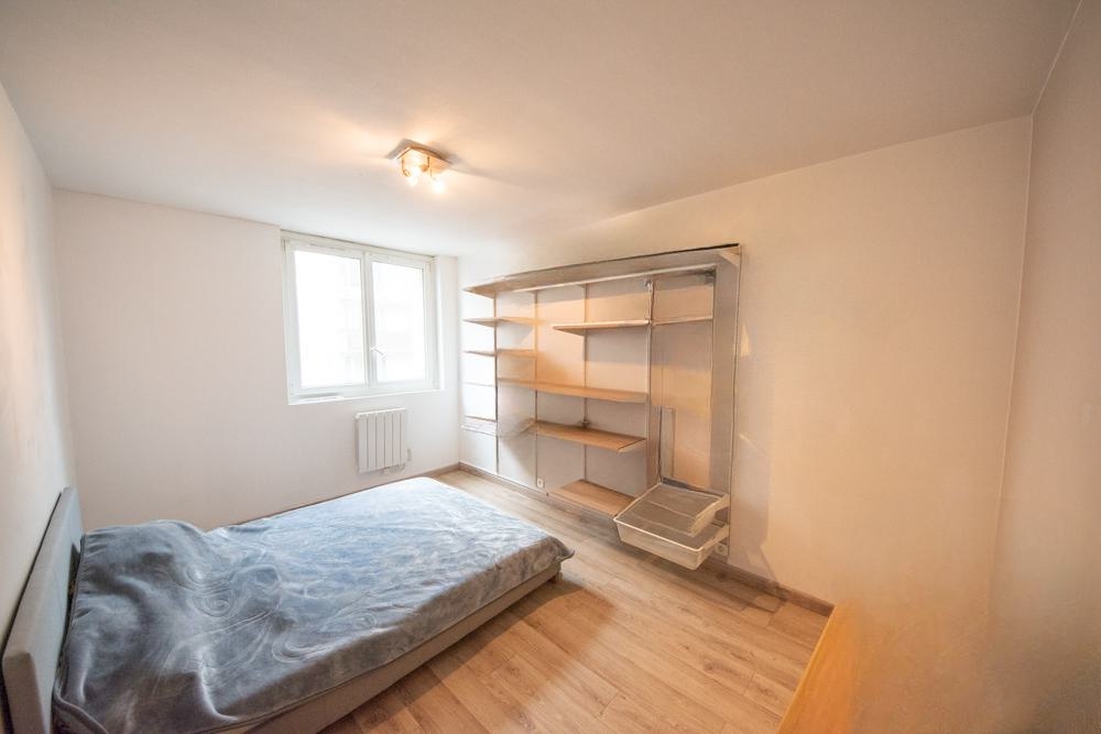 APPARTEMENT T3 - RUE SAINT POL ROUX - 51M2 - DALLE BETON - 1ER ETAGE - FENETRES PVC DOUBLE VITRAGE - CHAUFFAGE ELECTRIQUE photo 4
