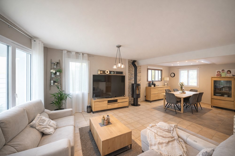 MAISON 2001 - 115M² - 4 CHAMBRES - GARAGE - GRANDE PIECE DE VIE - GRAND TERRAIN - photo 2