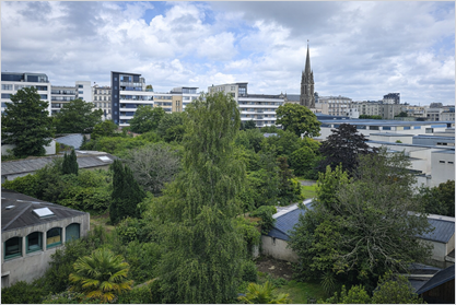 APPARTEMENT T3 AU DERNIER ETAGE SANS TRAVAUX AVEC VUE DEGAGEE AU CALME - LE COUT DE COEUR EST ASSURE - RARE photo 2