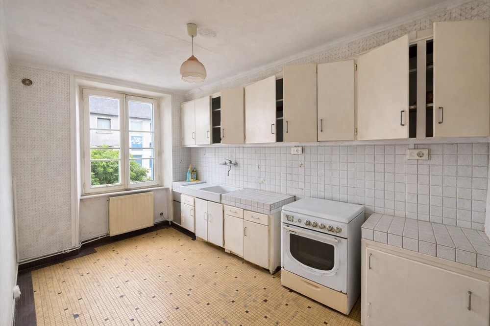 MAISON - T4 - 3 CHAMBRES -BEAU POTENTIEL - DPE E - GARAGE SUR TERRAIN CLOS DE 336M² photo 3