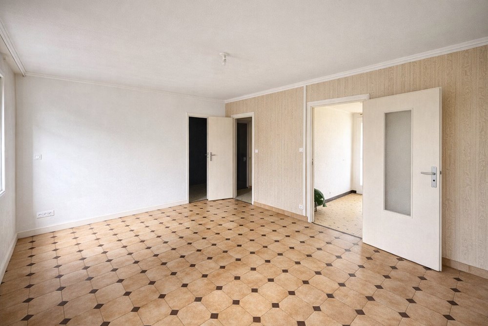 MAISON - T4 - 3 CHAMBRES -BEAU POTENTIEL - DPE E - GARAGE SUR TERRAIN CLOS DE 336M² photo 4