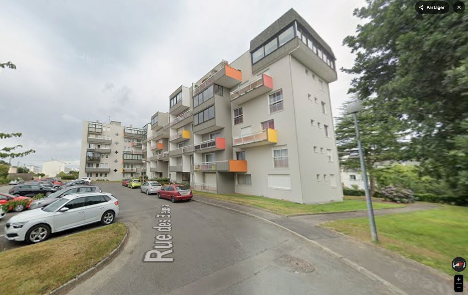 APPARTEMENT DE 96 M² - 3 CHAMBRES (4 POSSIBLE) - PIECE DE VIE DE 50 M² - 3 BALCONS - ASCENSEUR - PLACE DE PARKING - EXPOSITION SUD - CAVE - DPE C photo 2