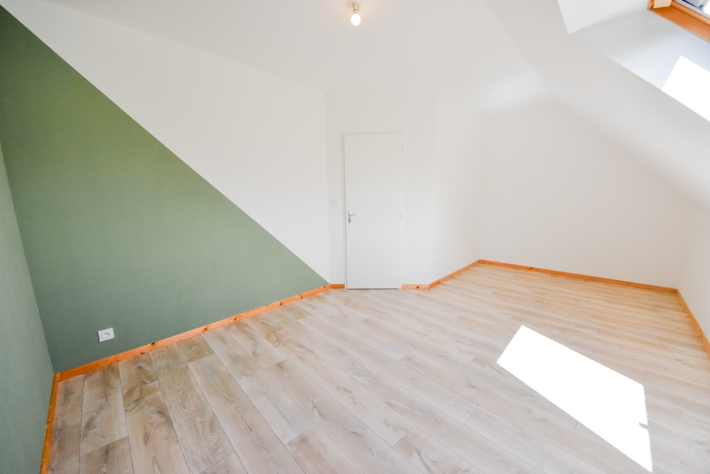 MAISON INDIVIDUELLE DE 2018 T6 128M² - 4 CHAMBRES - TERRAIN CLOS 400M² - BEAU POTENTIEL photo 5