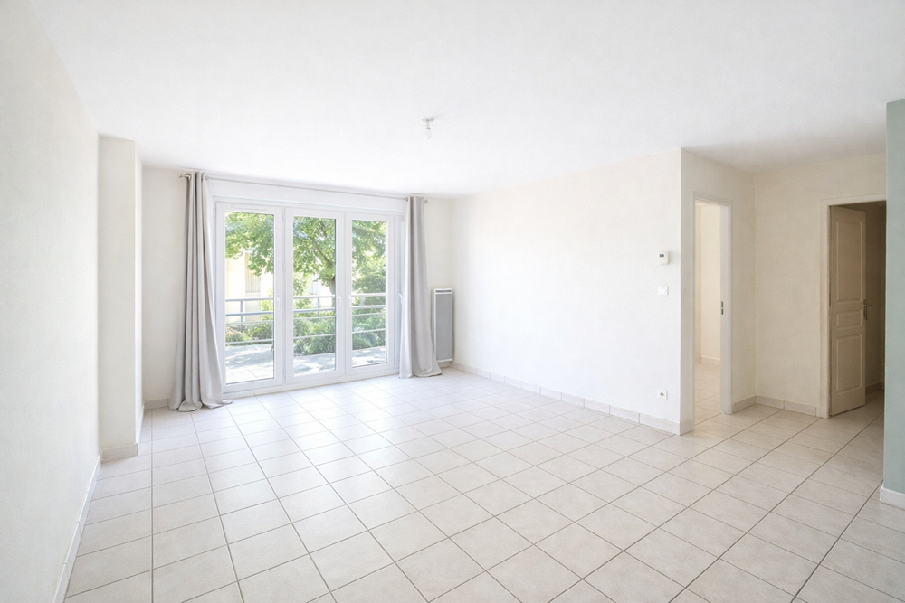 APPARTEMENT 42M² - 1 CHAMBRE - - BOURG DE LAMBEZELEC - ASCENSEUR - PROCHE COMMERCES photo 2