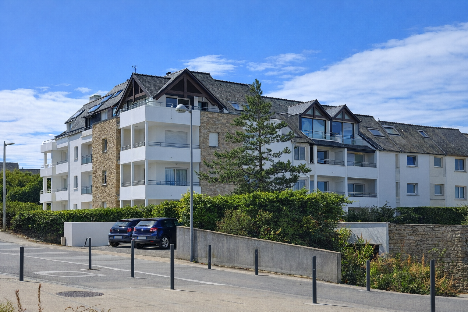 APPARTEMENT T3 AVEC TERRASSE ET VUE PORT DU CROUESTY - PLAGE A 3 MN A PIED - ASCENSEUR - PARKING RESIDENCE - GARAGE EN OPTION