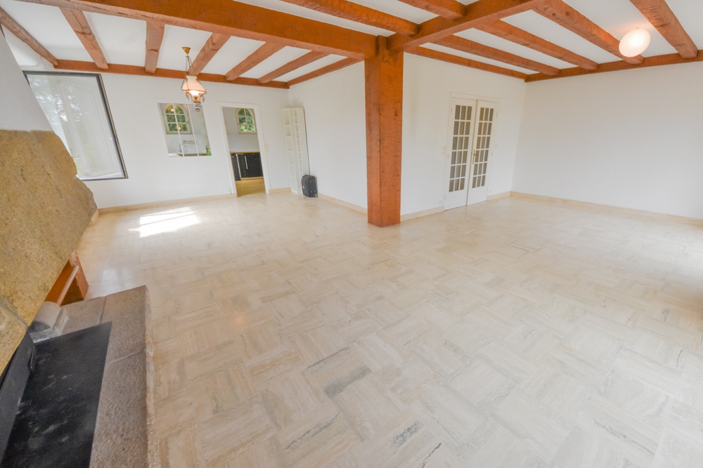 MAISON INDIVIDUELLE T8 183M² - 6 CHAMBRES - NOMBREUSES POSSIBILITES - SOUS-SOL INTEGRAL SUR TERRAIN DE 2250M² photo 4