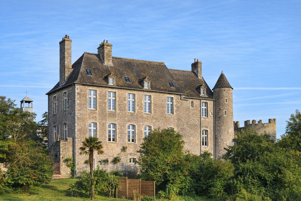 LE ROZEL - MAISON - 3000 M2 - 50 PIECES