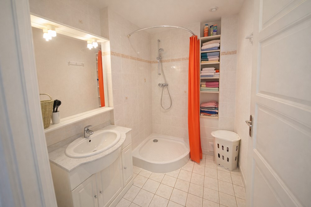 BREST - APPARTEMENT - 58 M2 - 3 PIECES photo 5