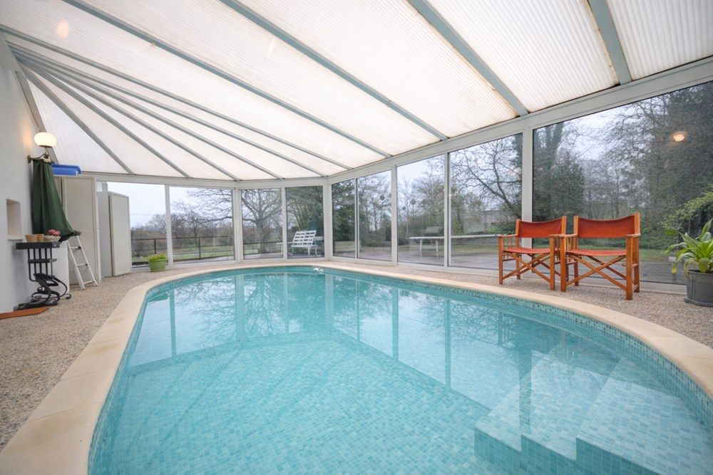 MONTREUIL-SOUS-PéROUSE - MAISON - 250 M2