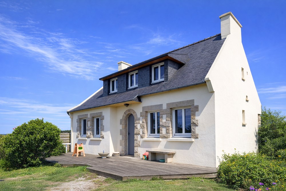 PLOUGUIN - MAISON - 180 M2