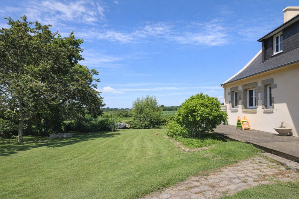 PLOUGUIN - MAISON - 180 M2 photo 5