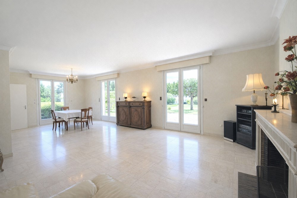 LéCOUSSE - MAISON - 180 M2 photo 2