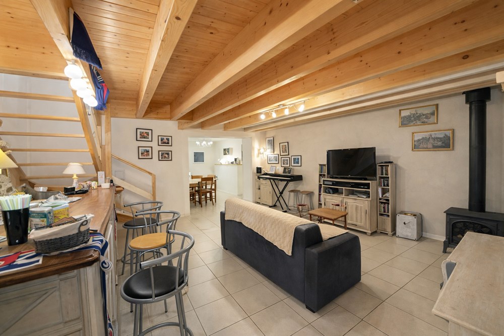 LE POIRé-SUR-VIE - MAISON - 200 M2 photo 3
