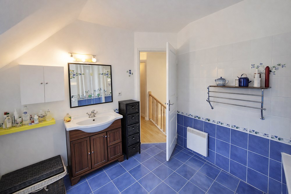 BREST - MAISON - 130 M2 - 5 PIECES photo 5