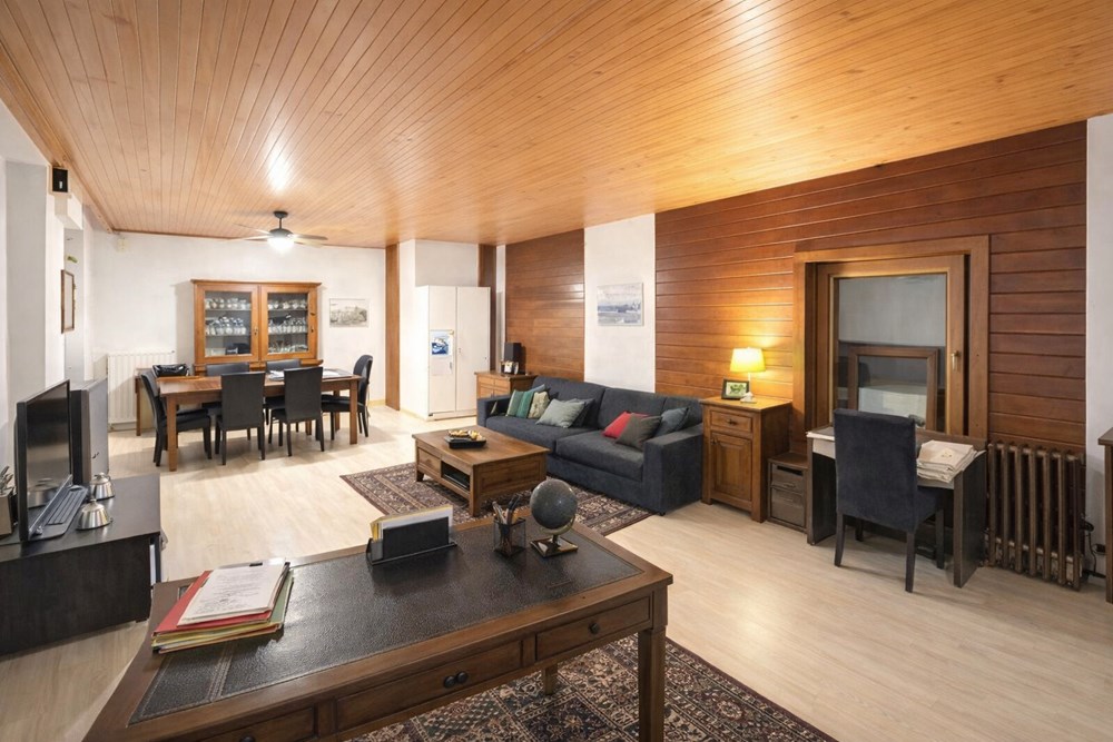 LANDERNEAU - MAISON - 250 M2 photo 2
