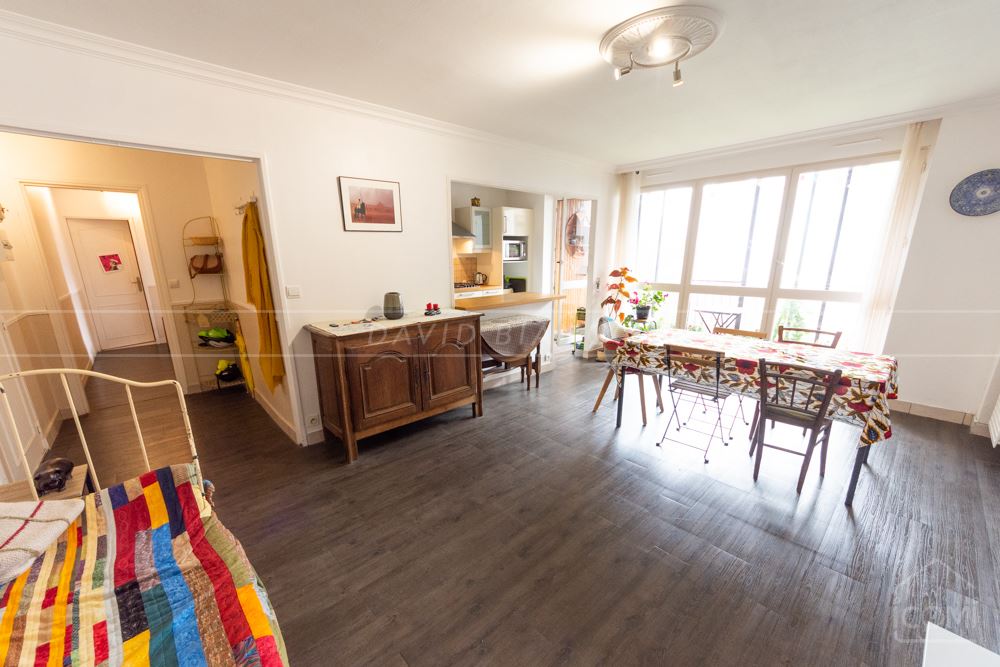 APPARTEMENT T4 78M² AVEC BALCON, CAVE, PARKING PRIVE, ASCENSEUR, FIBRE ET ESPACES VERTS photo 3