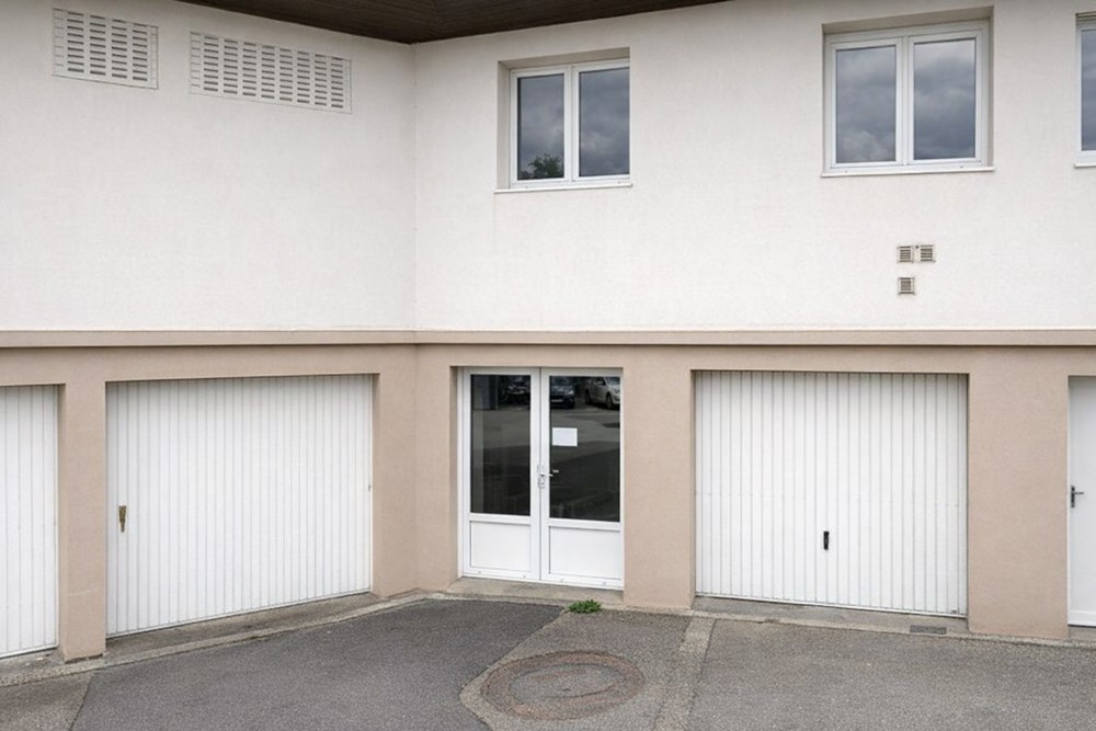 BREST - GARAGE - 30 M2