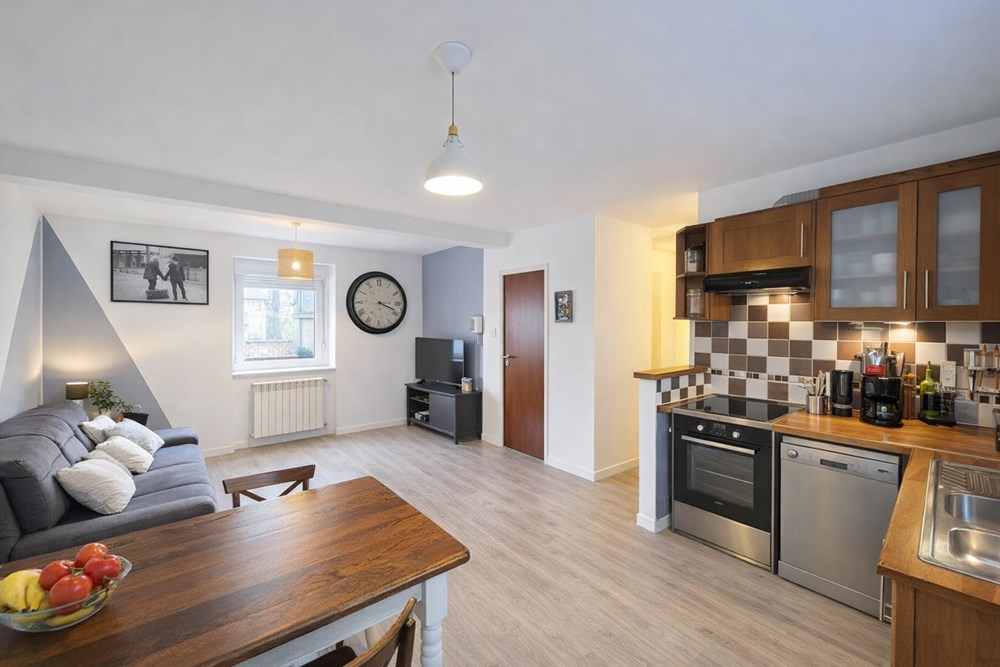 PLOUGONVELIN - APPARTEMENT - 63 M2