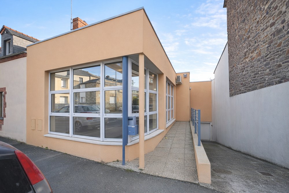 RENNES - LOCAL - 150 M2 photo 3