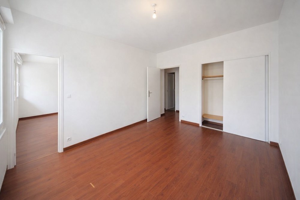 BREST - APPARTEMENT - 100 M2