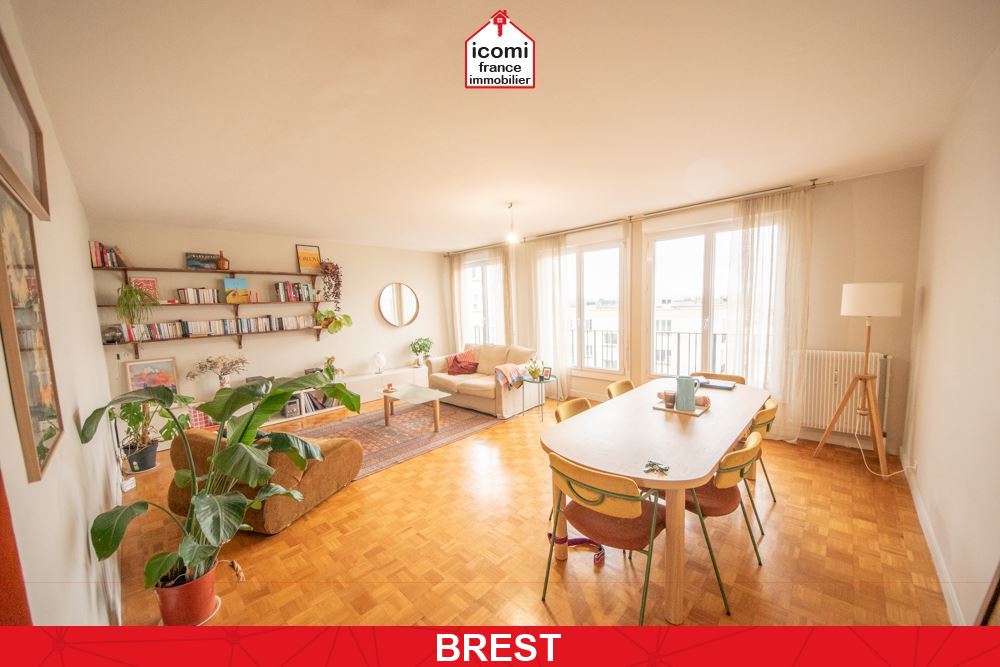 FINISTERE - BREST (29200) - A VENDRE - APPARTEMENT 95M² - GRANDE PIECE DE VIE - ACSENSEUR - AUCUNS TRAVAUX - RARE - VUE MER  - 3 CHAMBRES - GARAGE - PROCHE GARE 