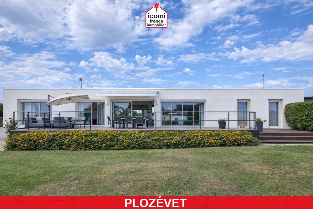 FINISTERE - PLOZEVET (29710) -  A VENDRE - PROPRIETE ARCHITECTE CONTEMPORAINE AVEC PISCINE CHAUFFEE - PIECE DE VIE 60 M² - 3 CHAMBRES - TERRAIN 1500M² - VUE MER - ACCES PMR - 