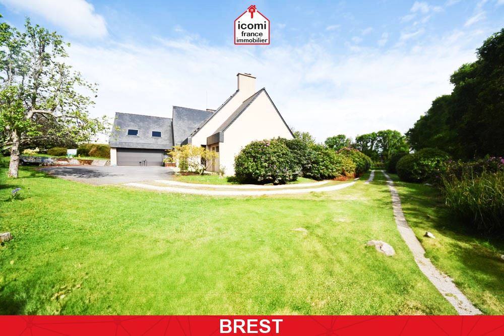 FINISTERE - BREST (29200) - A VENDRE MAISON D’ARCHITECTE DE 248 M² – 5 CHAMBRES - JARDIN SANS VIS-VIS DE 2300 M² - GARAGE DE 41 M² - CHAUFFAGE AU SOL  - VMC DOUBLE FLUX- DPE C