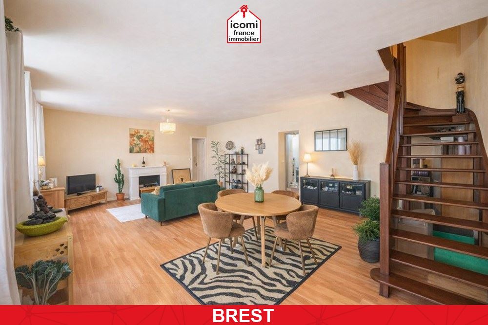 FINISTERE - BREST (29200) - A VENDRE - APPARTEMENT - DUPLEX - T5 - 4 CHAMBRES - BEAUX VOLUMES - SUITE PARENTALE - DPE C - IDEALEMENT SITUE. 