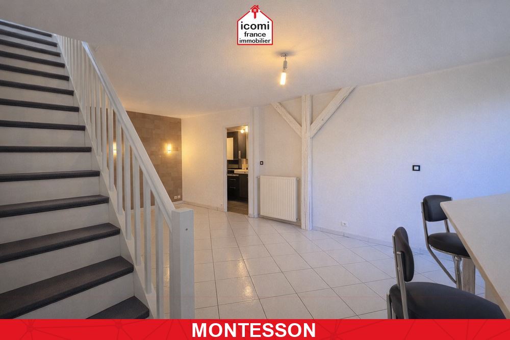 YVELINES - MONTESSON (78360) - A VENDRE - APPARTEMENT DUPLEX AU 1ER ET COMBLES DE 65 M² - PIECE DE VIE DE 35M - 1/2 COUCHAGES - PARKING - CALME - ESPACES COMMUNS ARBORES - RARE