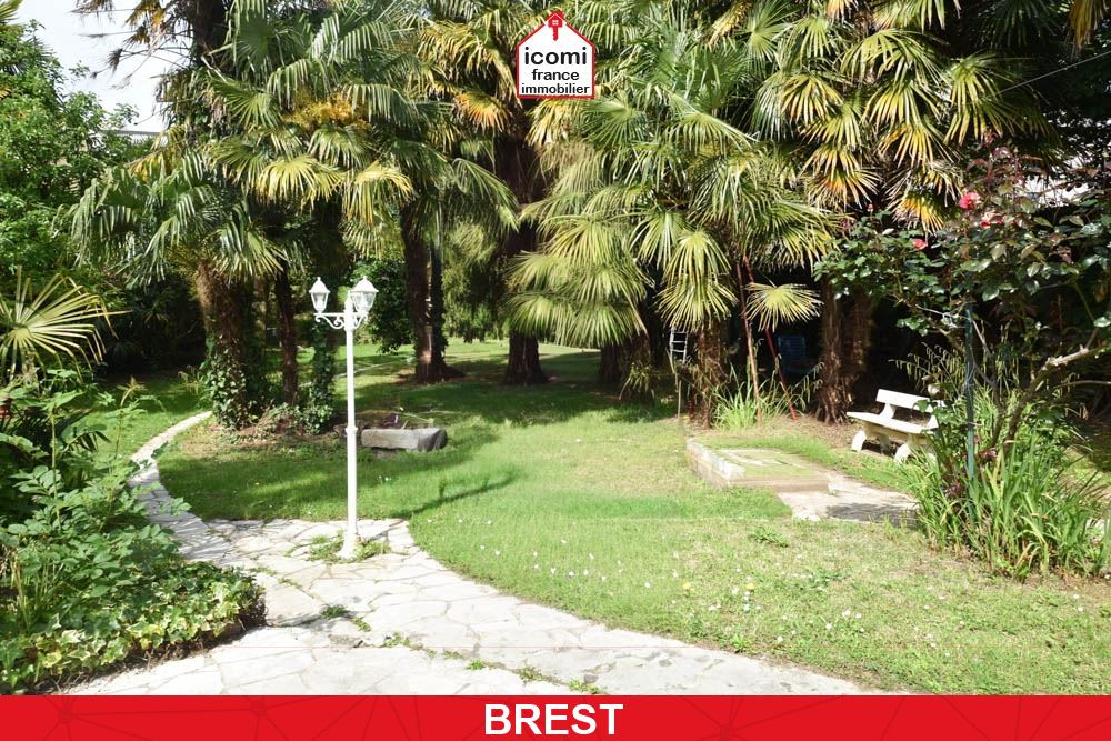 FINISTERE - BREST (29200) - A VENDRE - MAISON DE 268M2  A RENOVER - 8 CHAMBRES - 2 CAVES - JARDIN CLOS ARBORE DE 1250M² - PSCINE - POSSIBILITE DE CREER PLUSIEURS APPARTEMENTS 